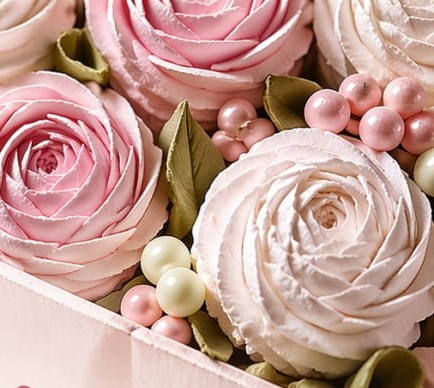 Коробка с цветочным домашним зефиром